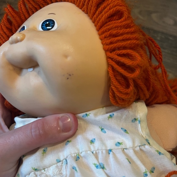 Vintage Cabbagepatch Kids Theresa Doll from 1982 - Picture 4 of 15